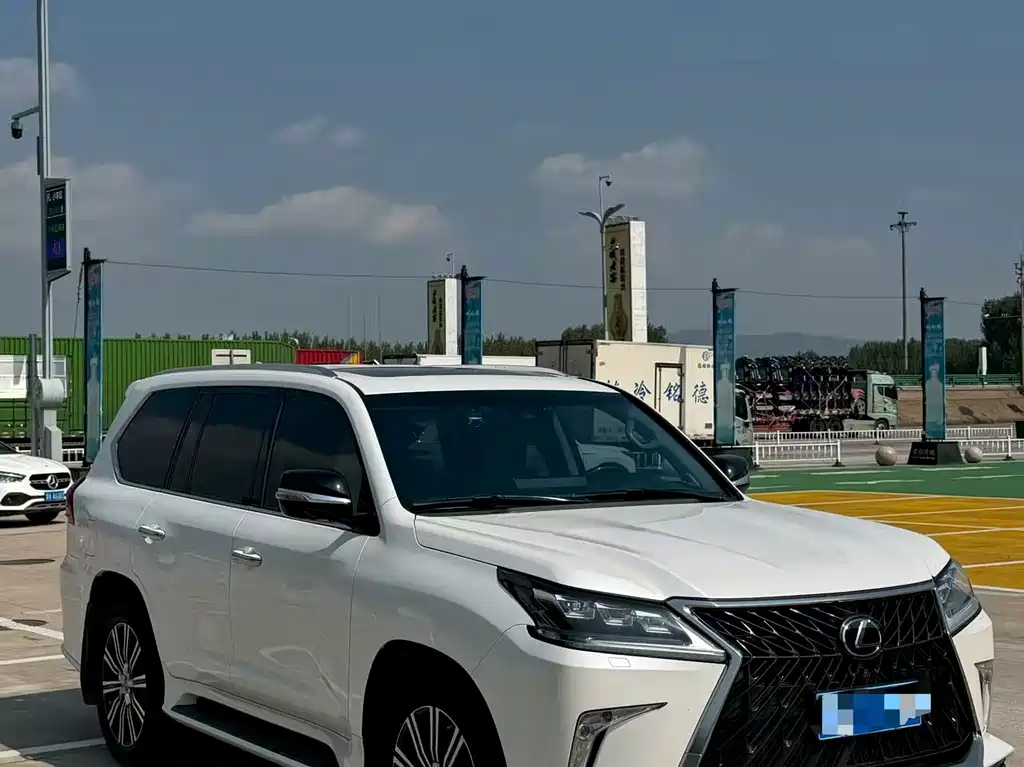 Lexus LX — миниатюра 3