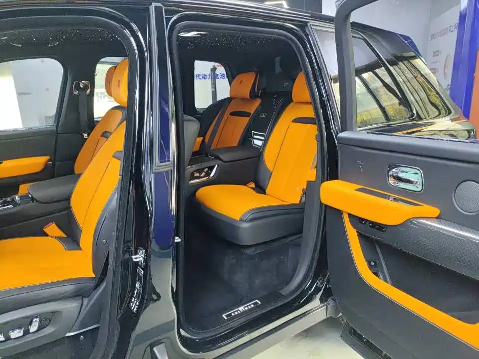 Rolls-Royce Cullinan — миниатюра 7