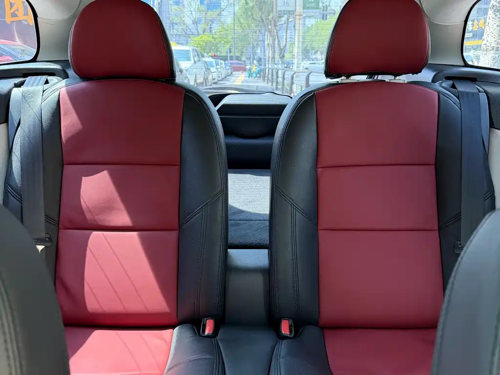 Volvo C30 — миниатюра 10