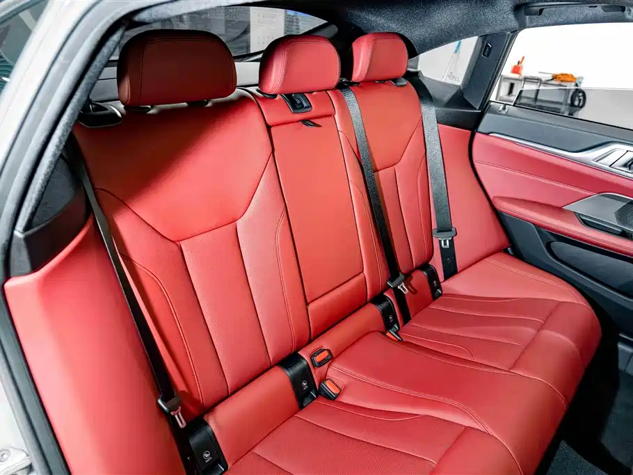 BMW i4 — миниатюра 22
