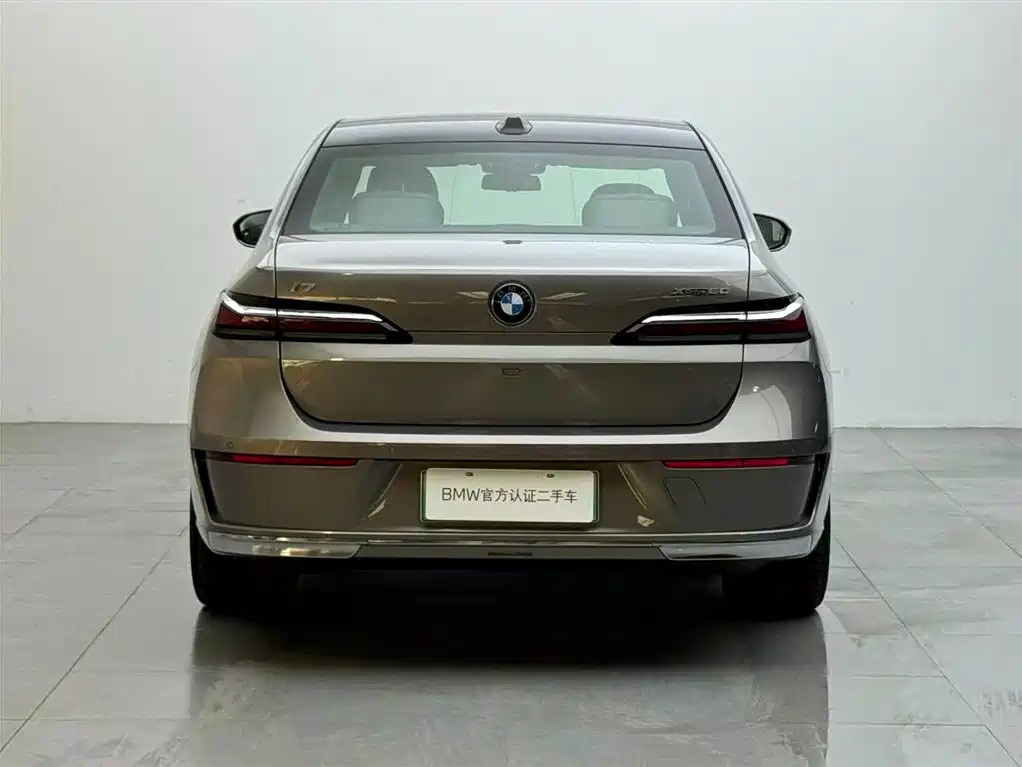 BMW i7 — миниатюра 5