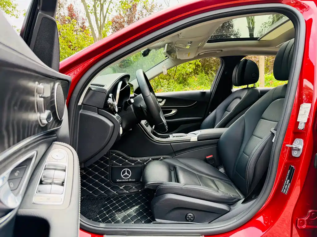 Mercedes-Benz C-Class — миниатюра 5