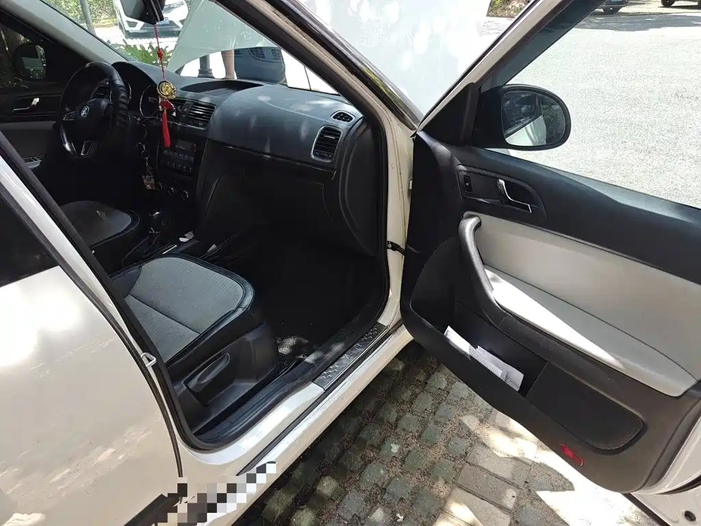 Skoda Yeti — миниатюра 20