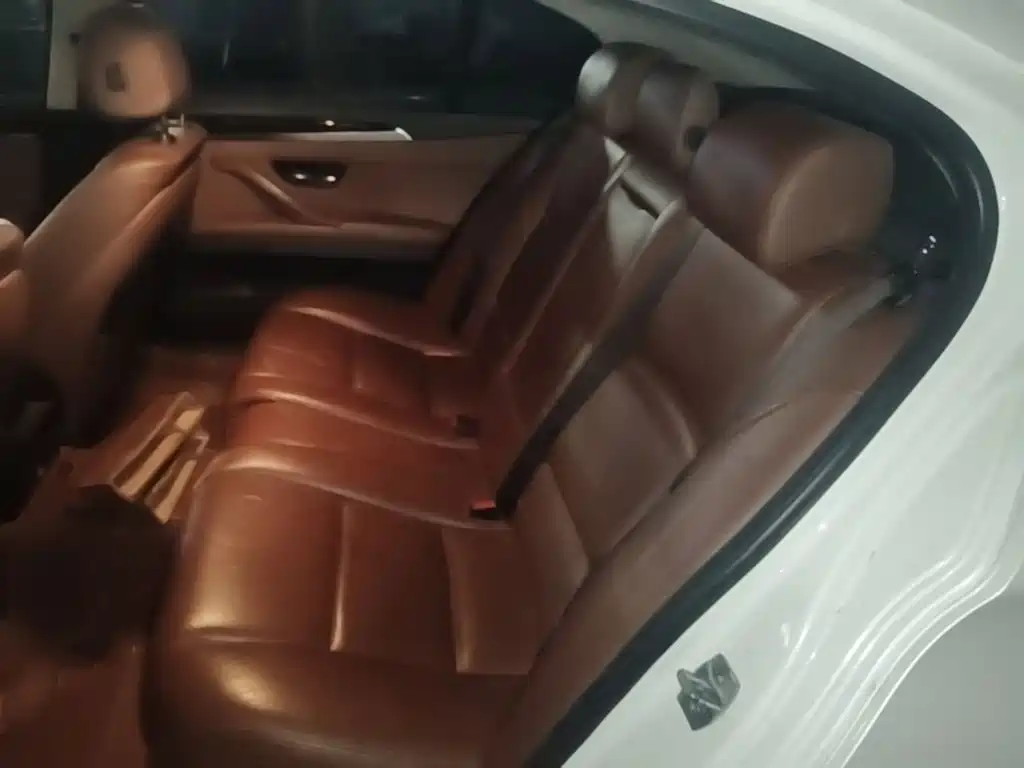 BMW 5 Series — миниатюра 22