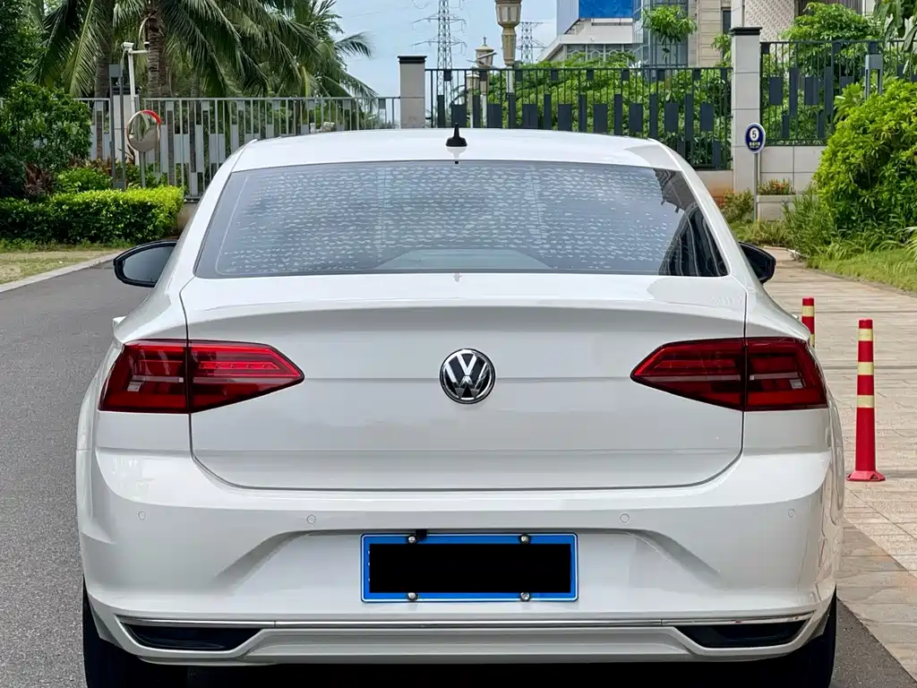 Volkswagen Lamando 2019 230TSI DSG VI