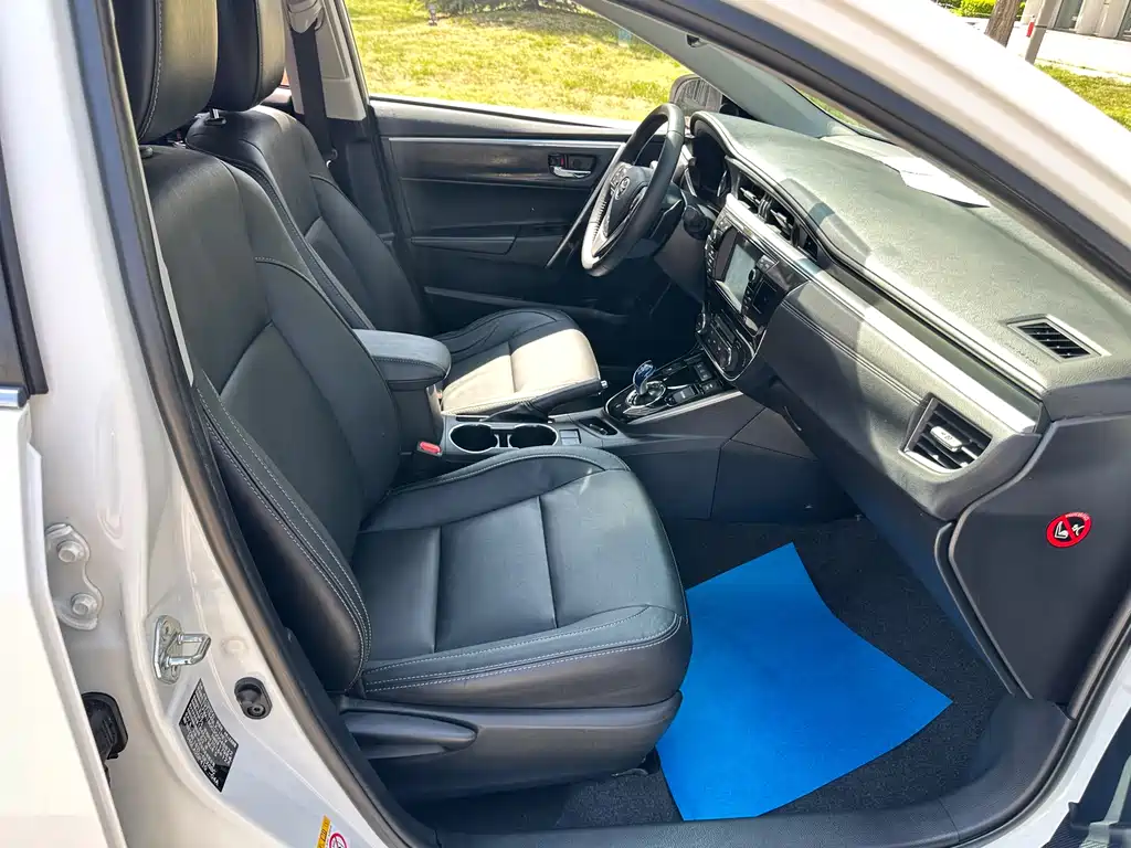 Toyota Corolla 2016 1.8L E-CVT Luxury