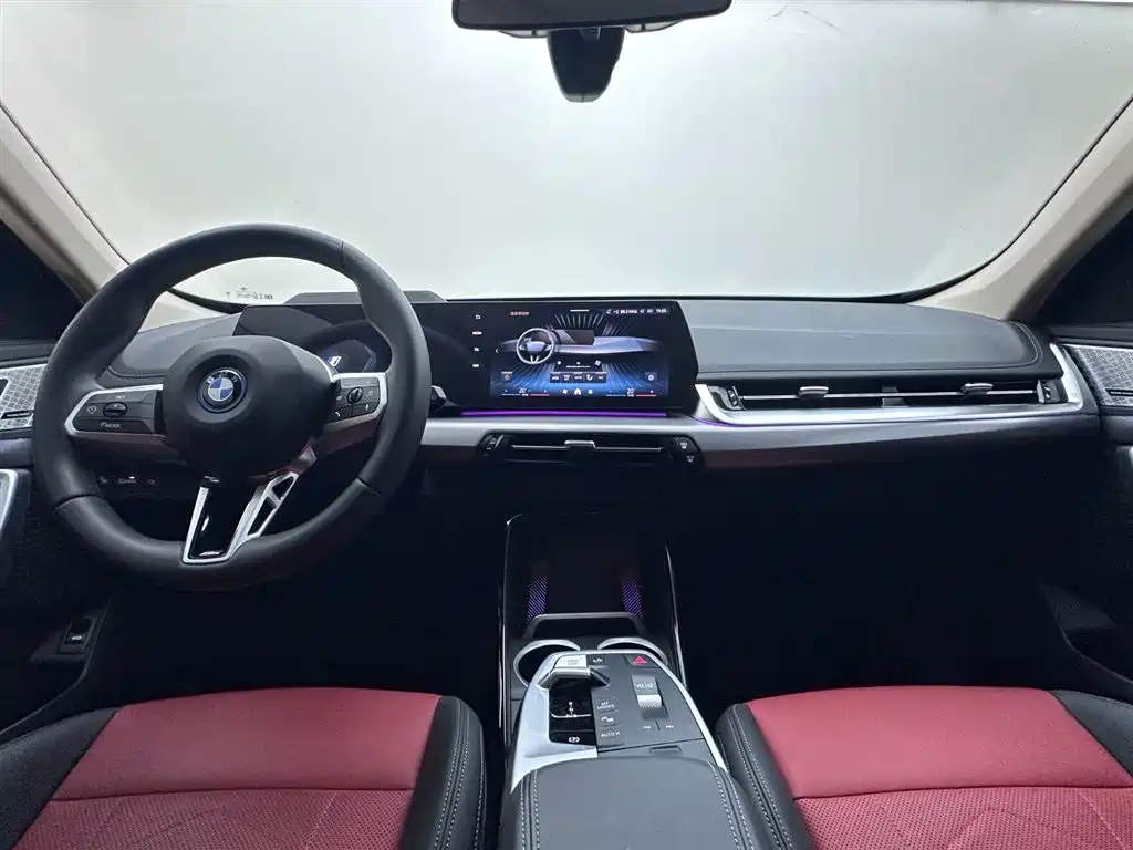 BMW iX1 — миниатюра 7