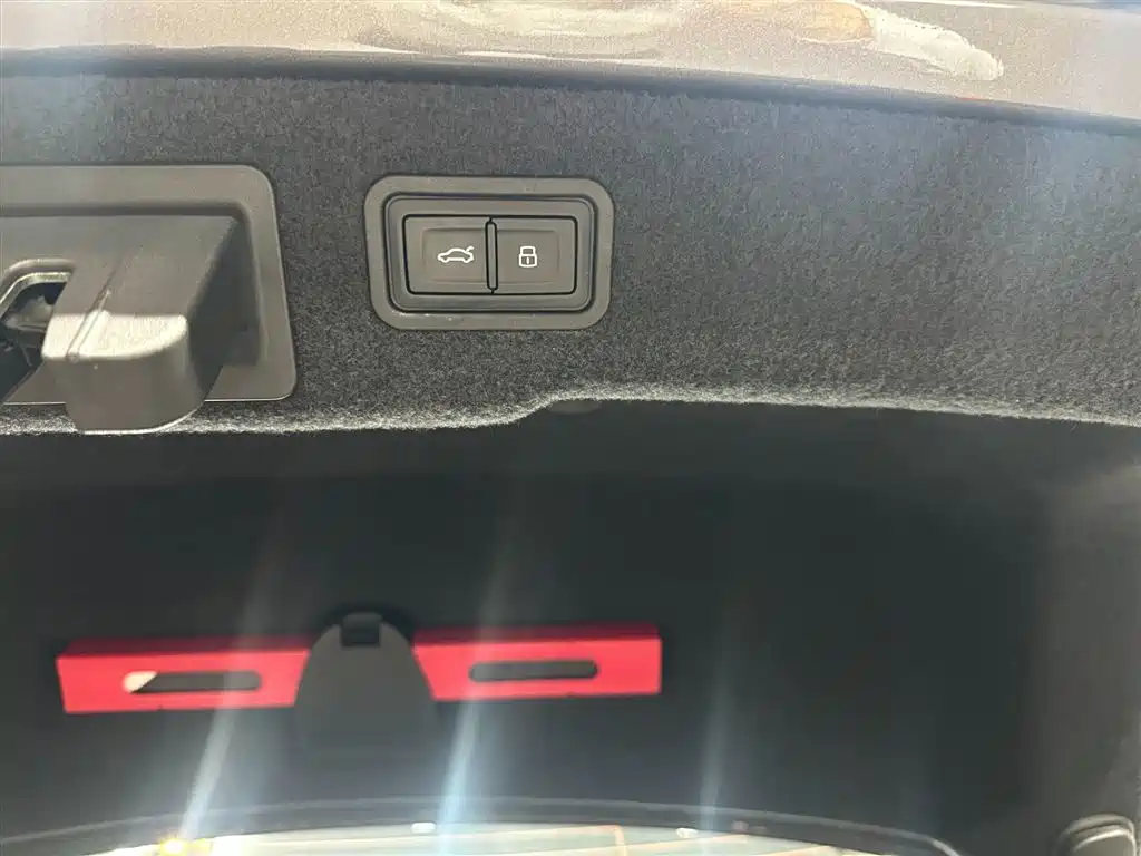 Audi A8 — миниатюра 15
