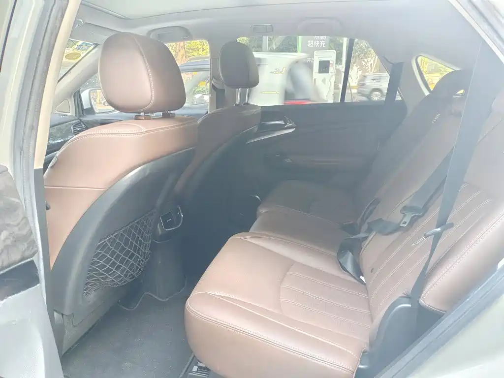 BYD Tang New Energy — миниатюра 7