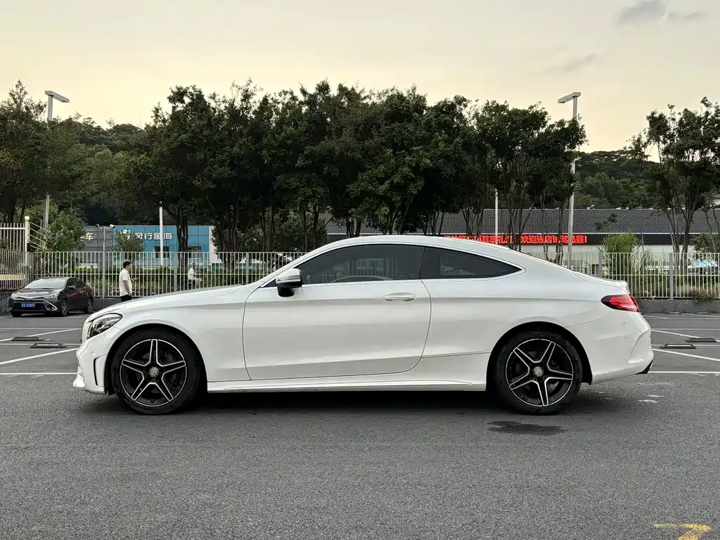 Mercedes-Benz C-Class (Import) — миниатюра 5