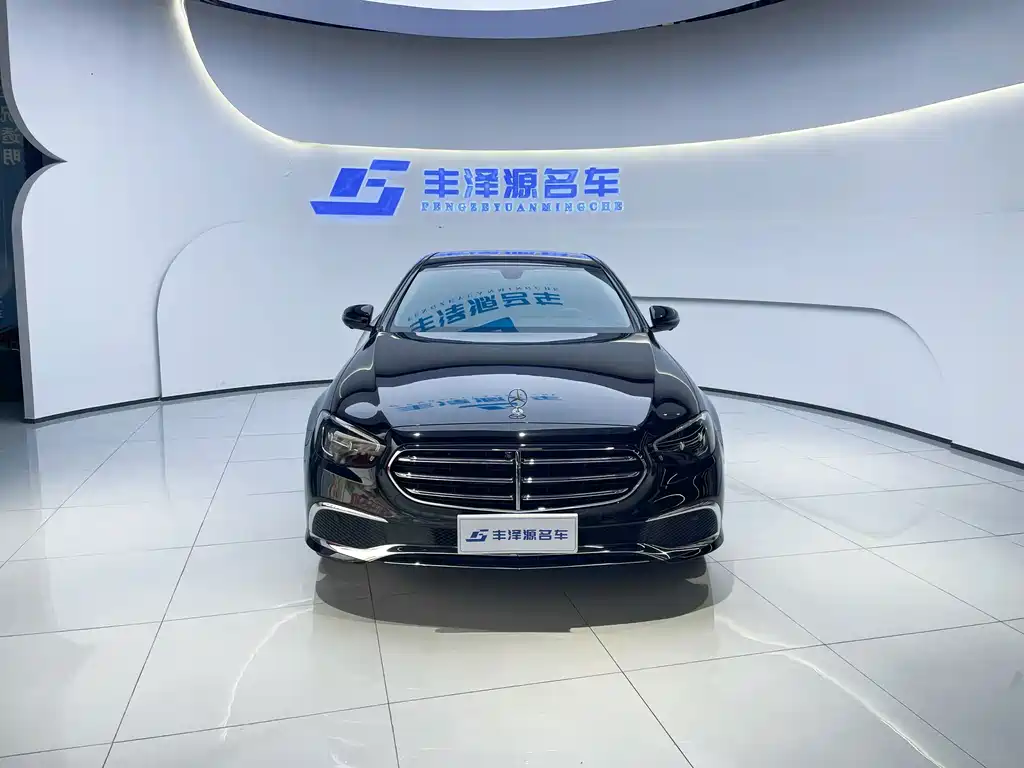 Mercedes-Benz E-Class — миниатюра 2