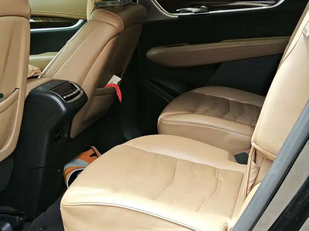 Cadillac XT6 2020 28T мест Sport