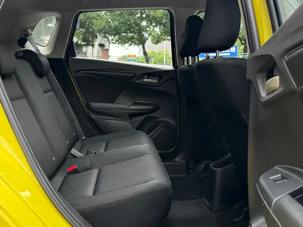 Honda Fit — миниатюра 8