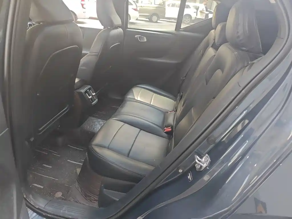 Volvo XC40 — миниатюра 17