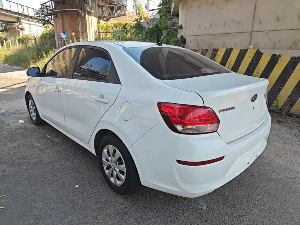 Kia Huanchi — миниатюра 5