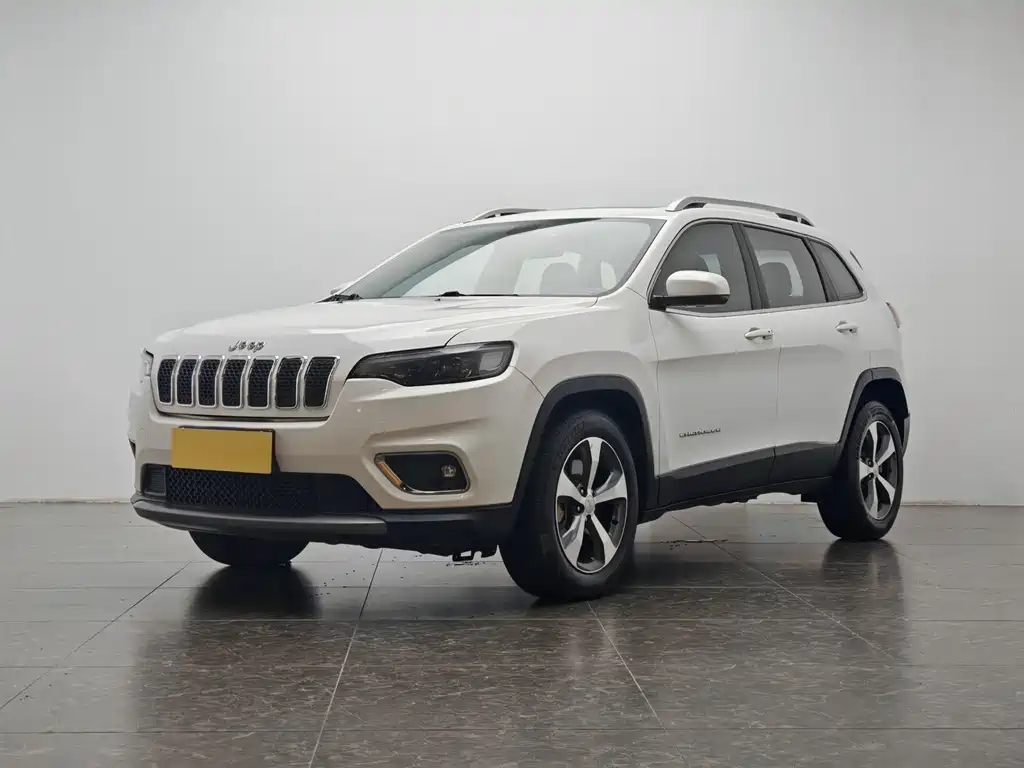 Купить Jeep Cherokee