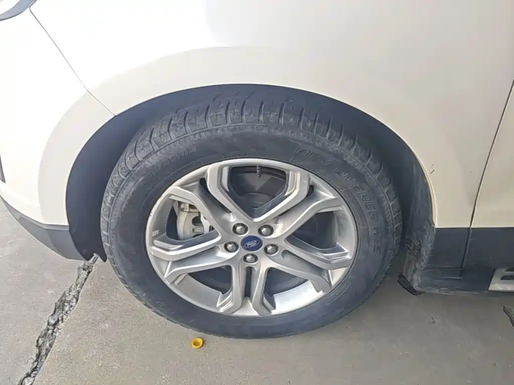 Ford Edge — миниатюра 23