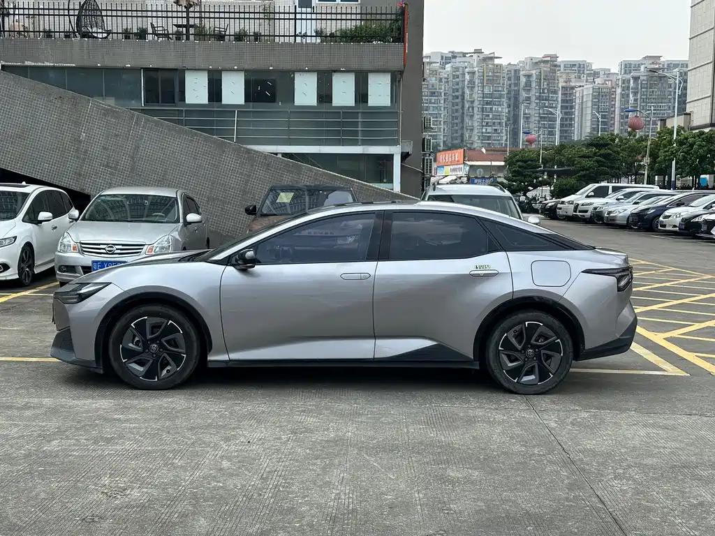 Toyota bZ3 — миниатюра 7