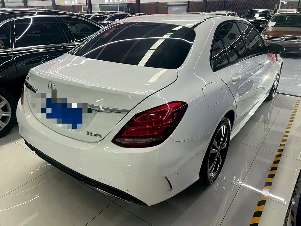 Mercedes-Benz C-Class — миниатюра 9