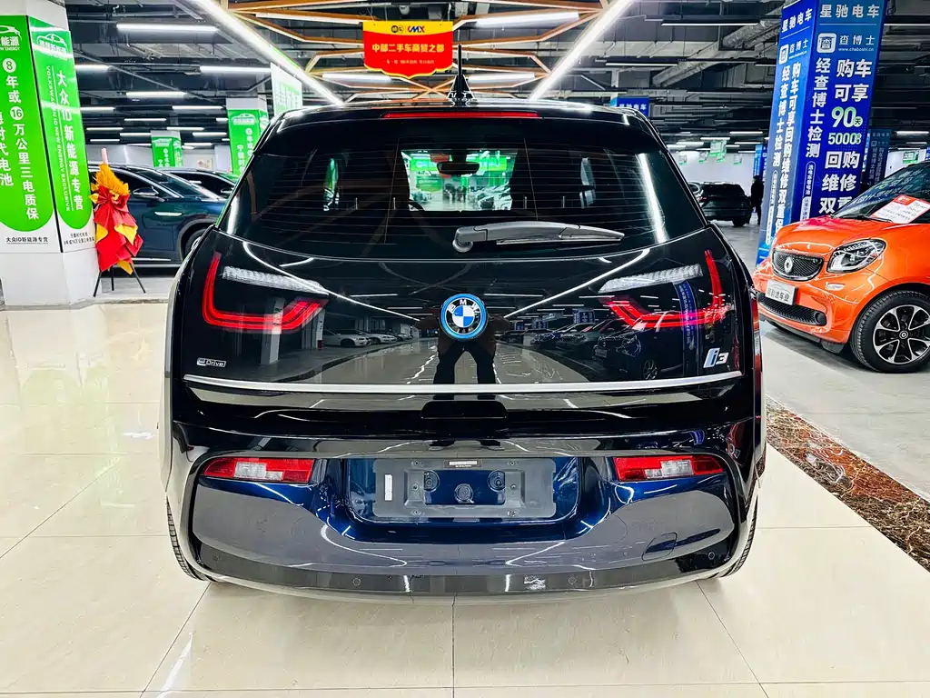BMW I3