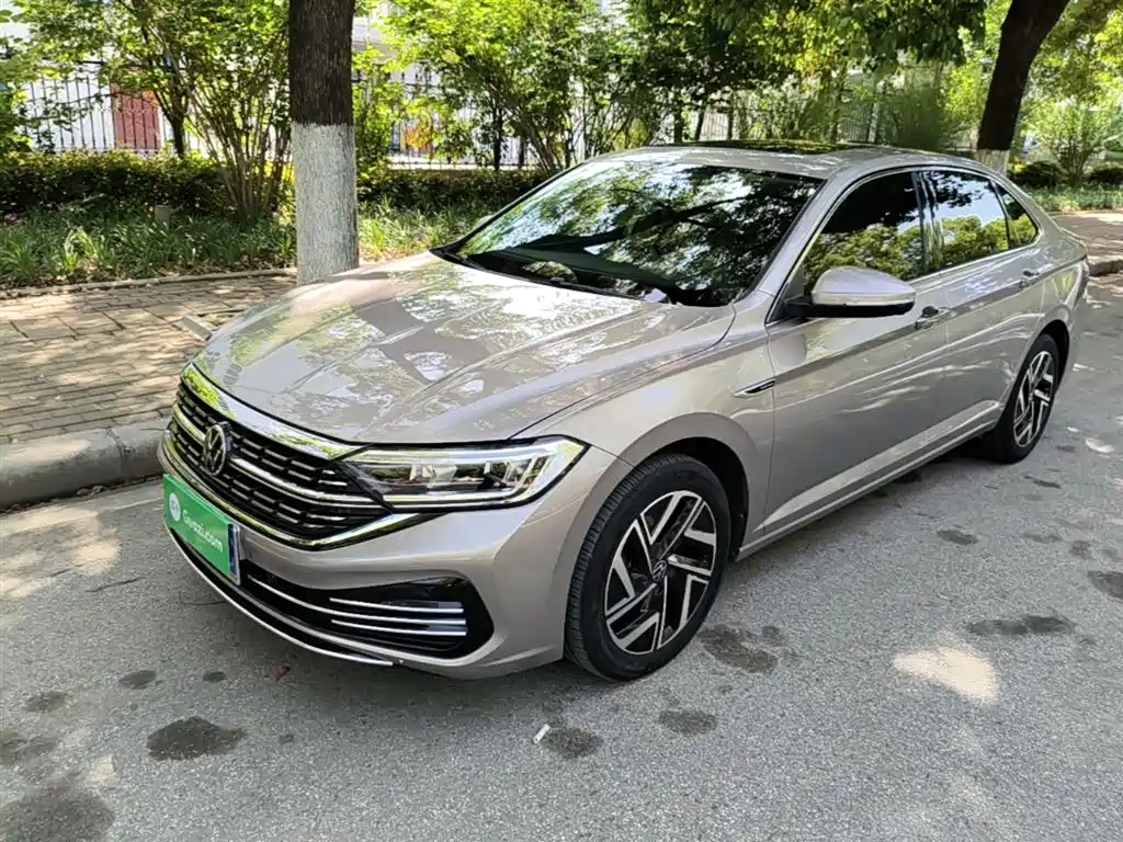 Volkswagen Sagitar 2022