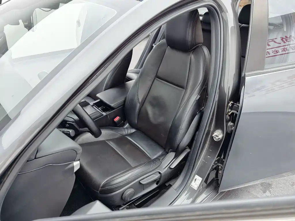 Mazda Mazda3 3 2021 2.0L AT