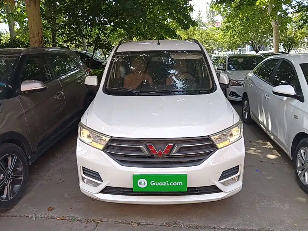 Wuling Hongguang — миниатюра 3
