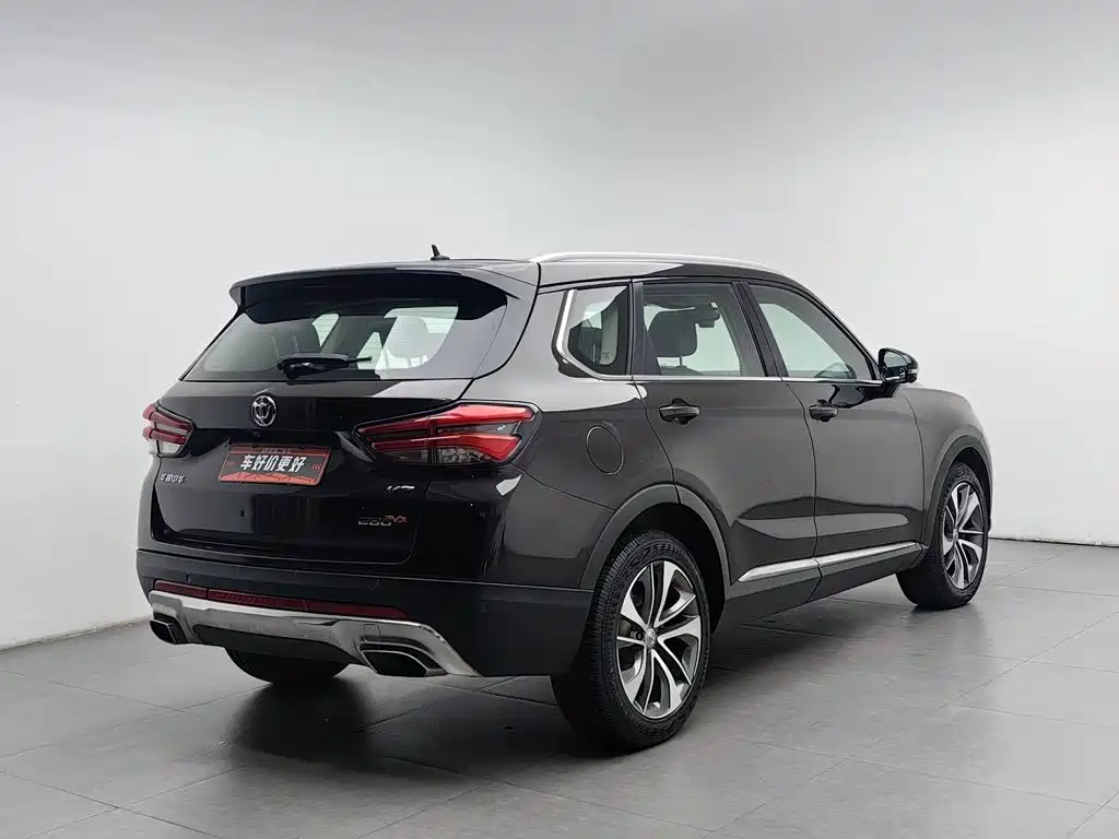 Zhonghua V7 — миниатюра 2