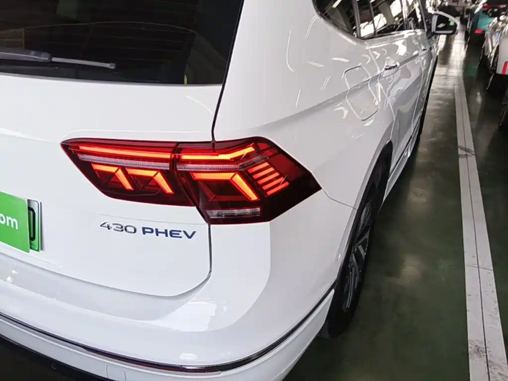 Volkswagen Tiguan L PHEV — миниатюра 8