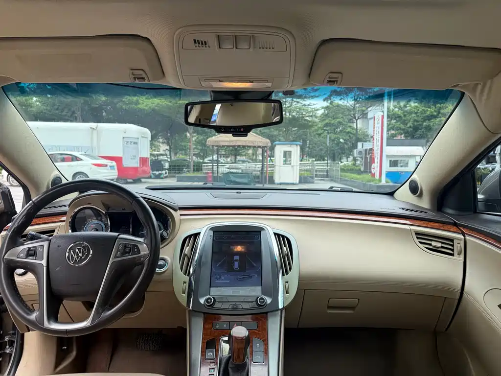 Buick LaCrosse — миниатюра 5