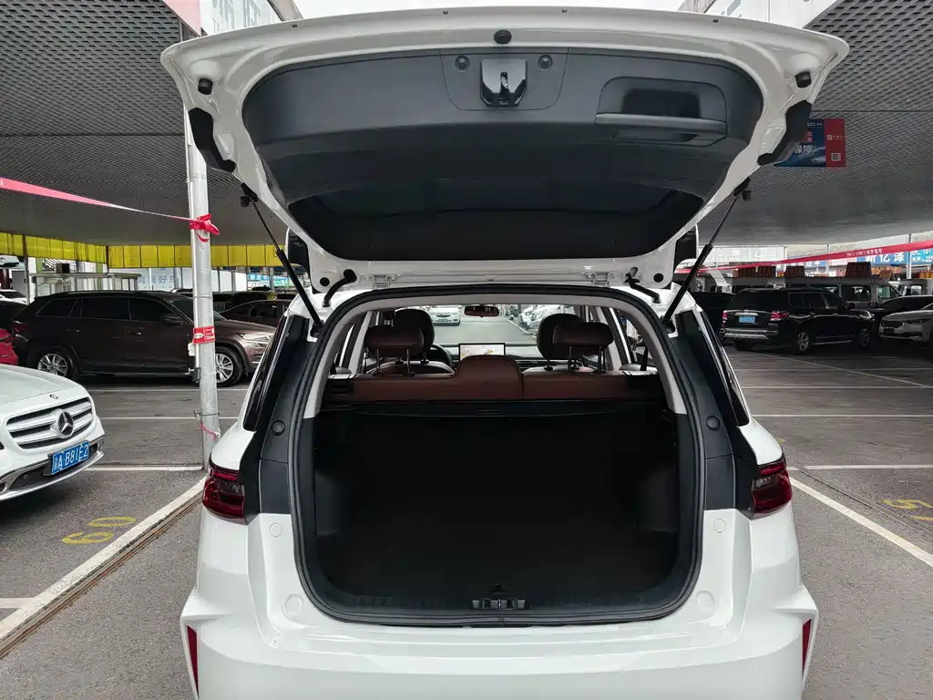 Geely Vision X6 — миниатюра 15