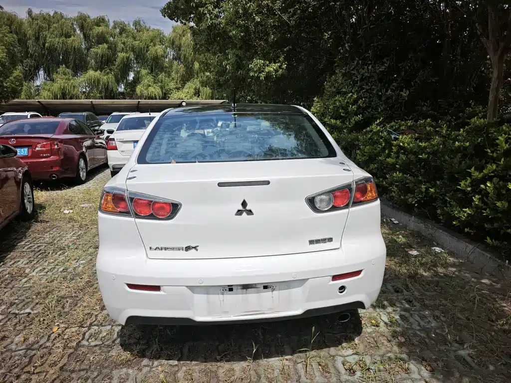 Mitsubishi Lancer EX — миниатюра 6