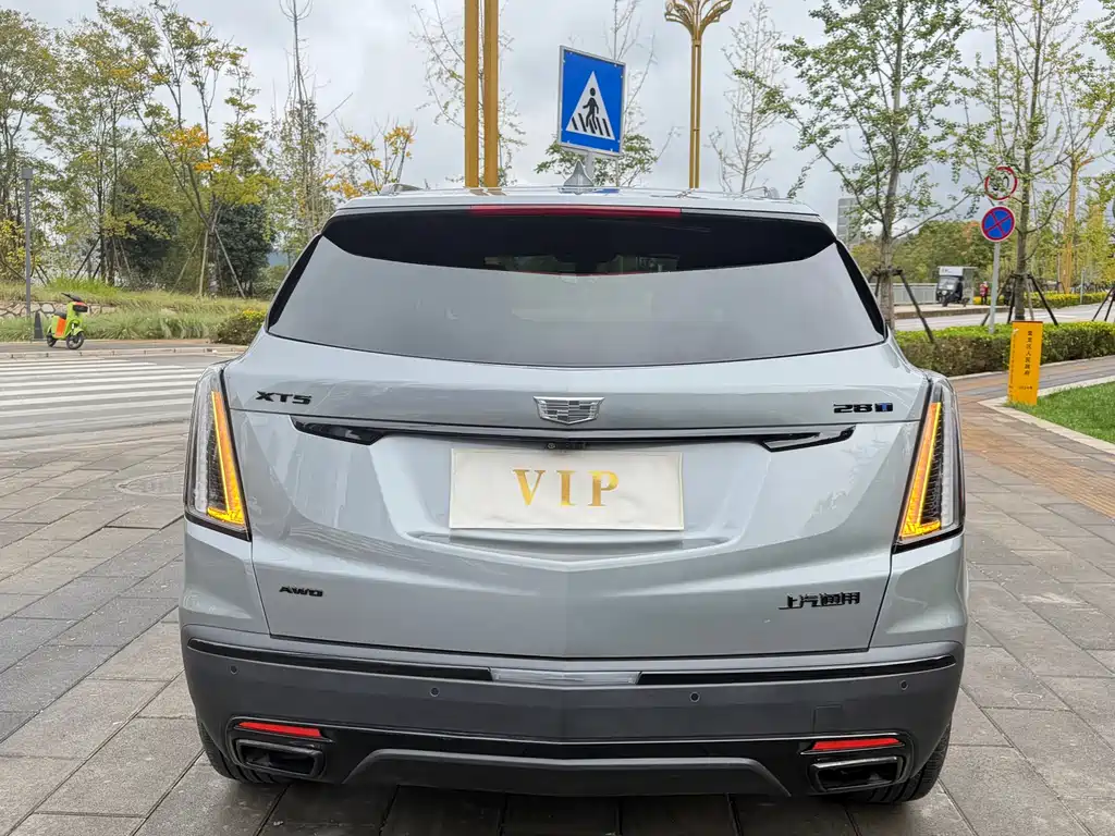 CADILLAC XT5
