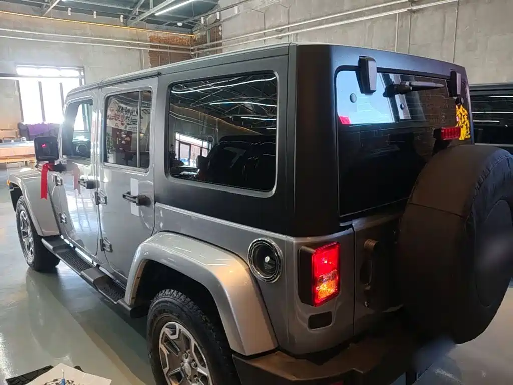 Jeep Wrangler — миниатюра 5
