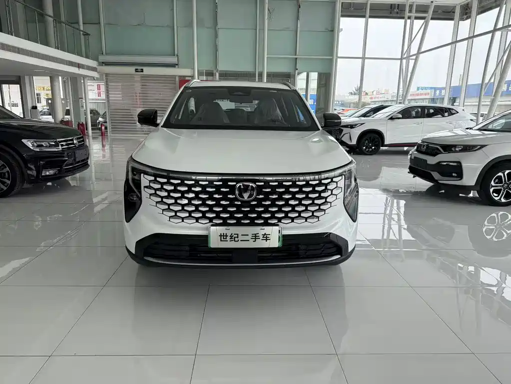 Changan CS55 Plus PHEV - фото 2