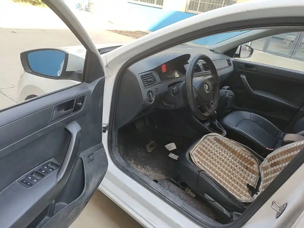 Volkswagen Santana — миниатюра 16
