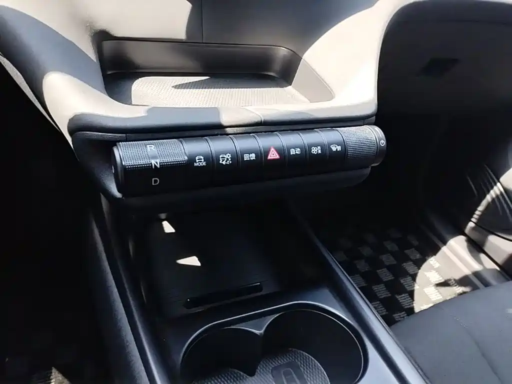BYD Dolphin — миниатюра 14