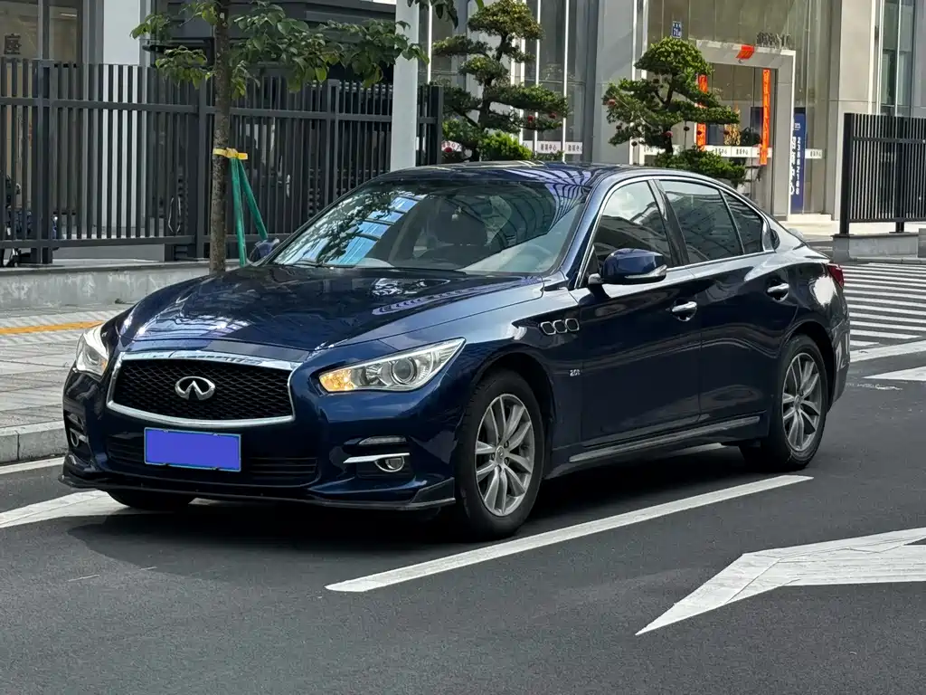 Купить Infiniti Q50L