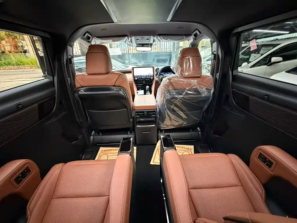 Toyota Alphard 2025 2.5L Luxury
