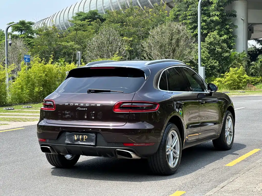 Porsche Macan — миниатюра 13
