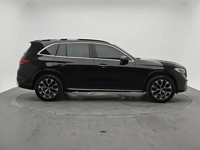 Mercedes-Benz GLC 2024 GLC 260 L 4MATIC Luxury 5 мест