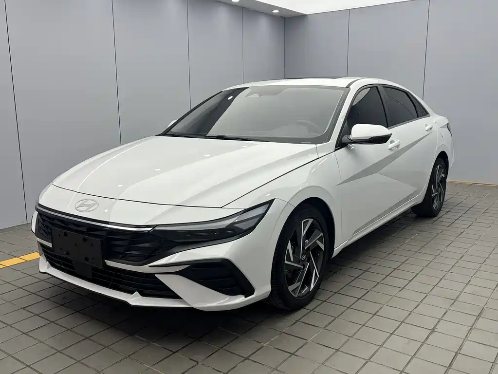 Hyundai Elantra 2023