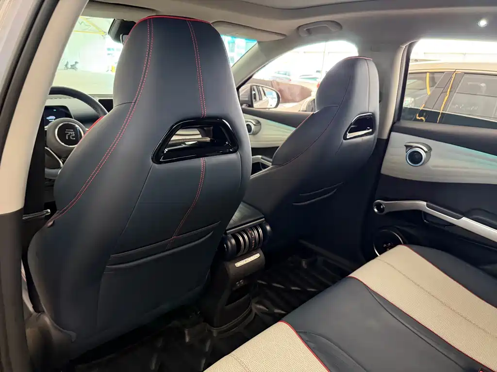 BYD Yuan Plus — миниатюра 17