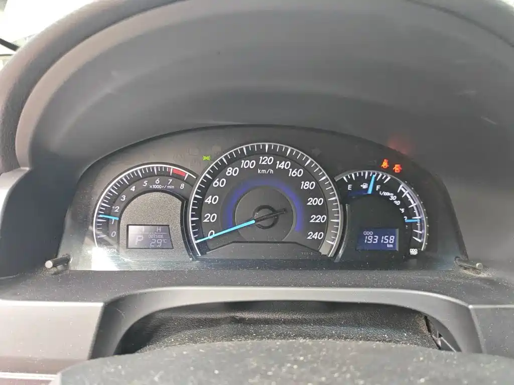 Toyota Camry — миниатюра 8