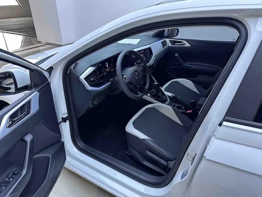 Volkswagen Polo — миниатюра 9