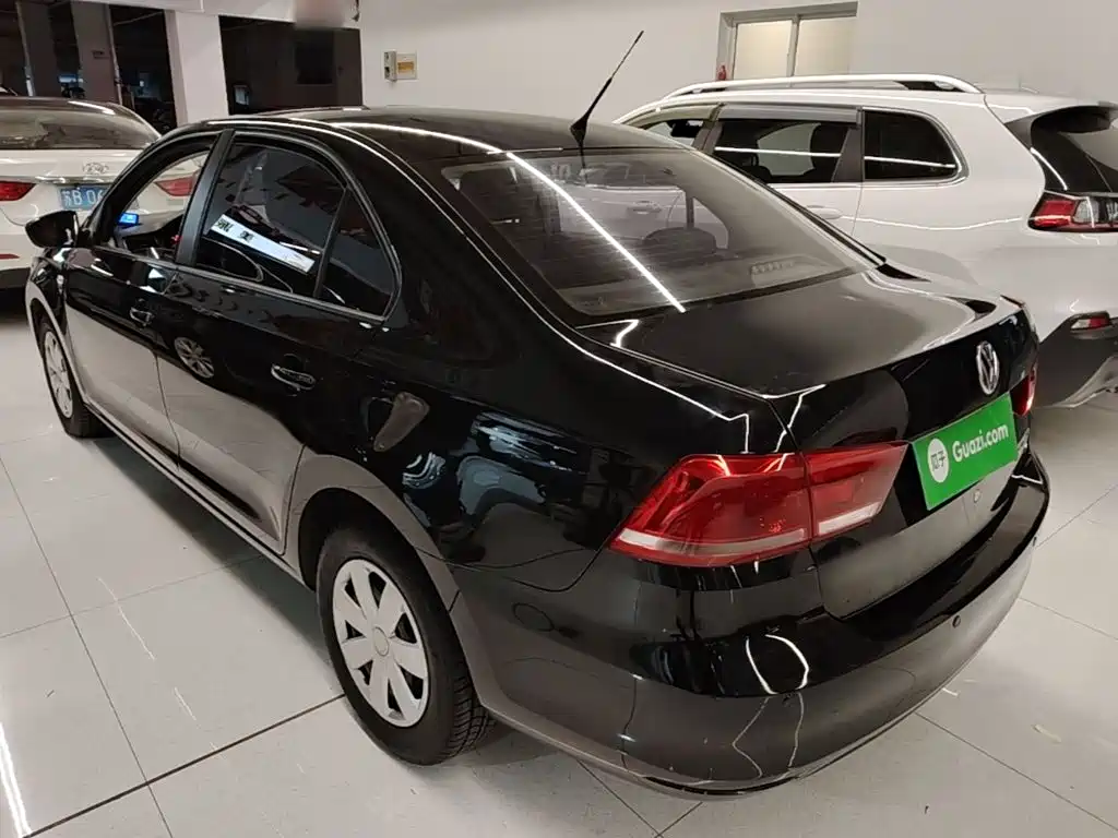 Volkswagen Santana — миниатюра 7