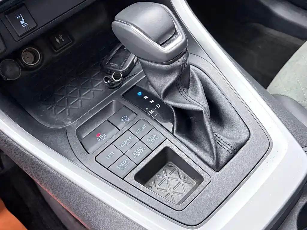 Toyota RAV4 — миниатюра 14