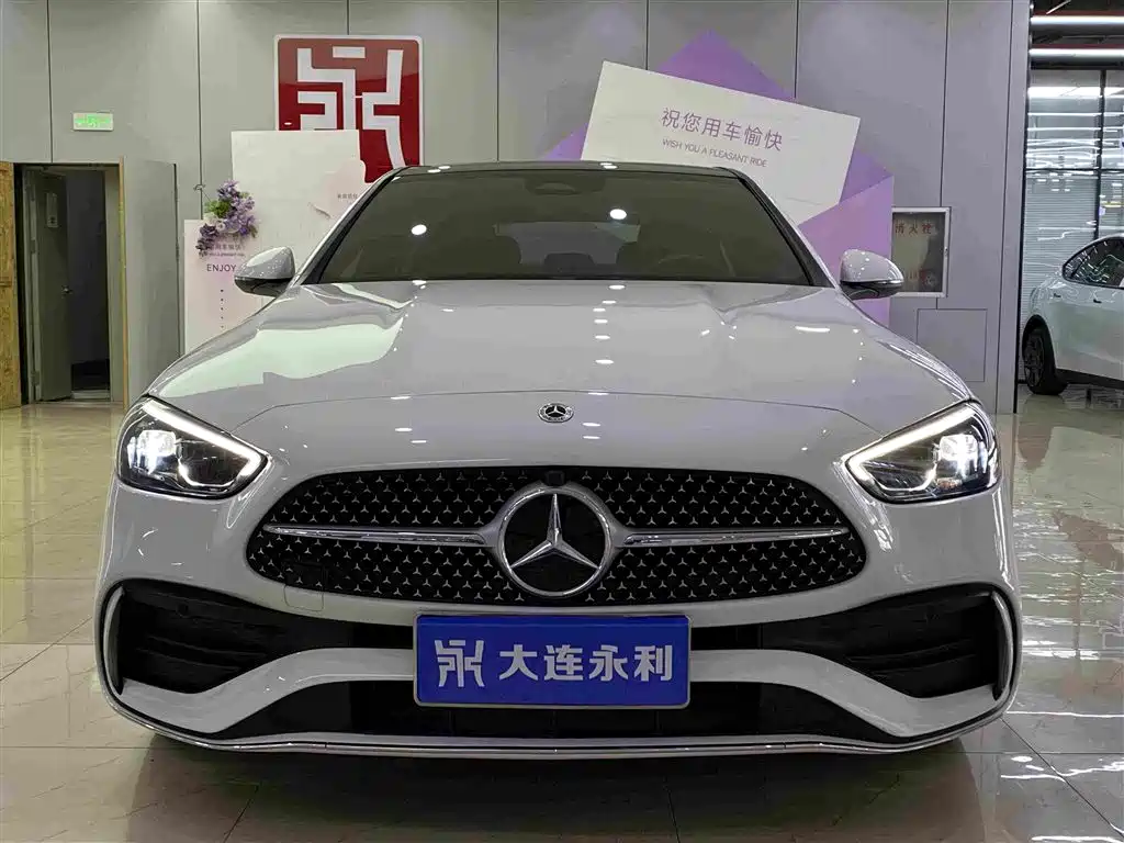 Mercedes-Benz C-Class — миниатюра 2
