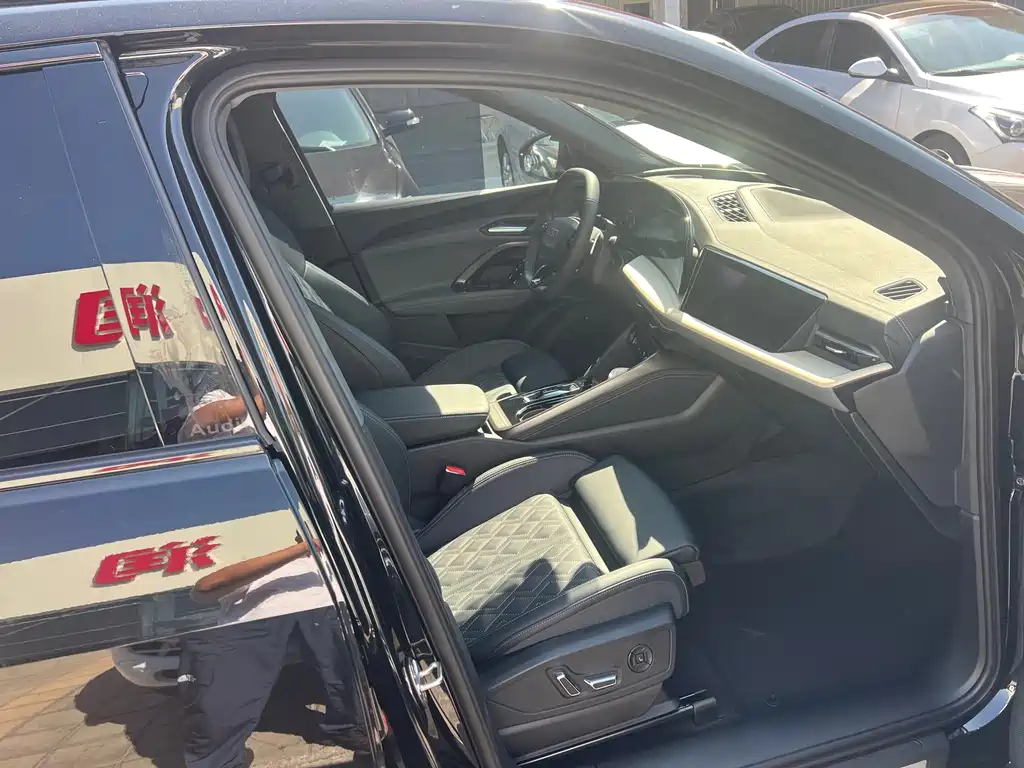 Audi Q5L — миниатюра 15
