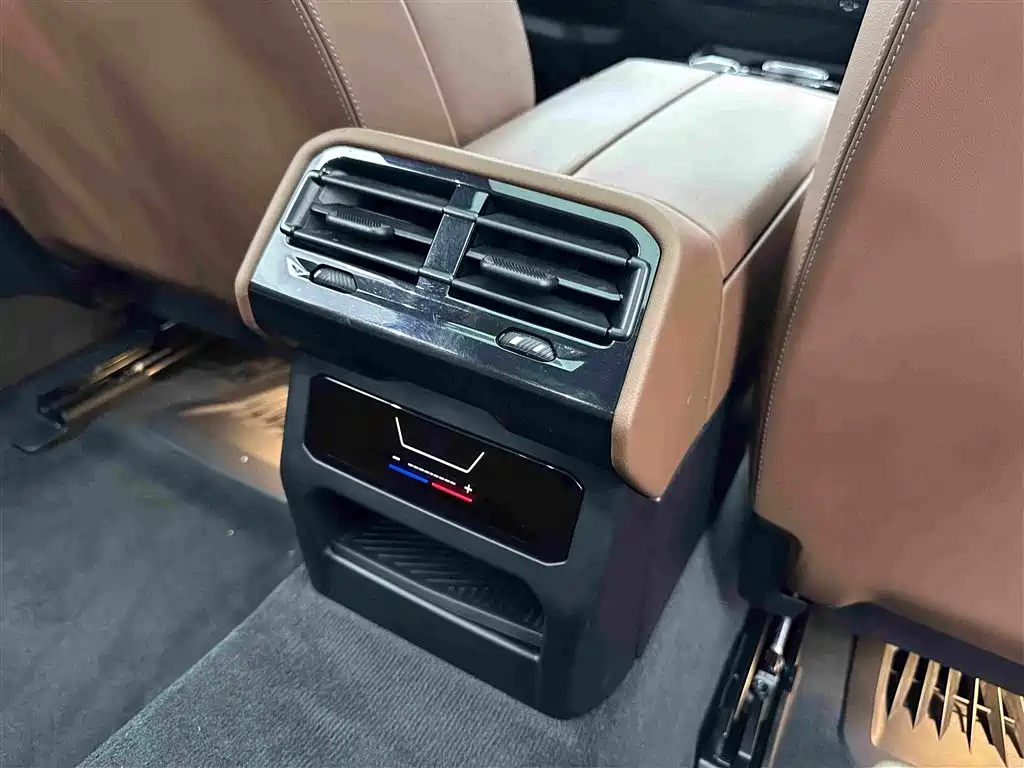 BMW 5 Series — миниатюра 23